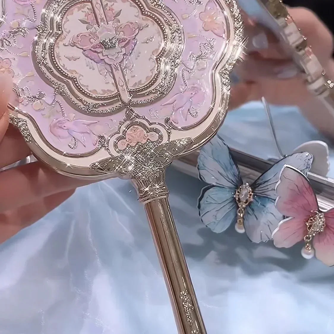 Flower Knows Butterfly Cloud Shoulder Holding Mirror Holding National Style Classical Princess Mirror