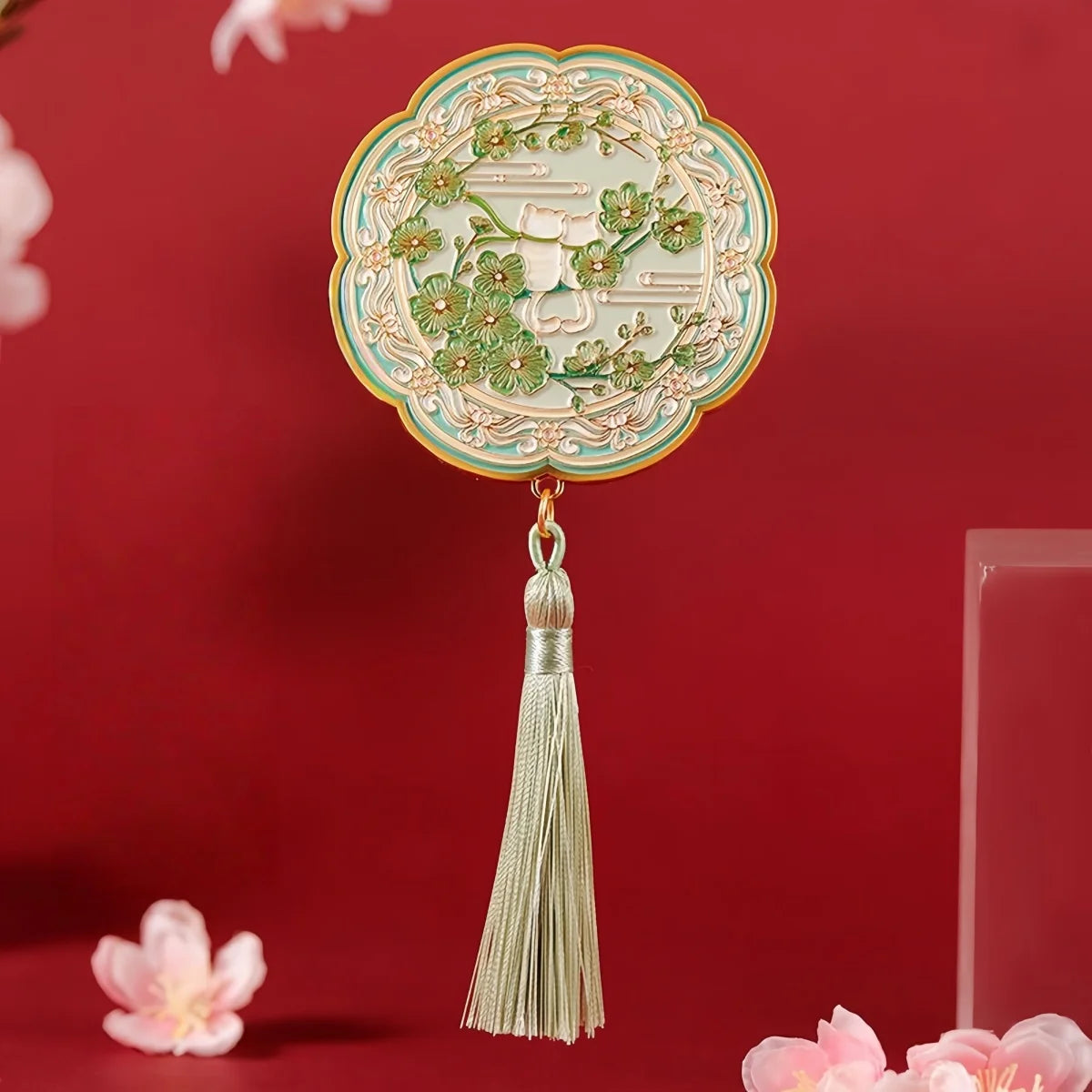 Chinese style tassel handheld makeup mirror for women luxurious gift box Holiday Gift for Women reapply makeup