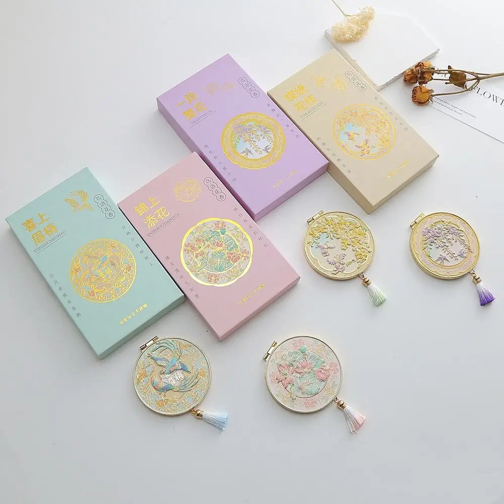 Crafts Metal Makeup Mirror Folding Creative Cosmetic Mirror Portable Exquisite Handheld Mirror Student